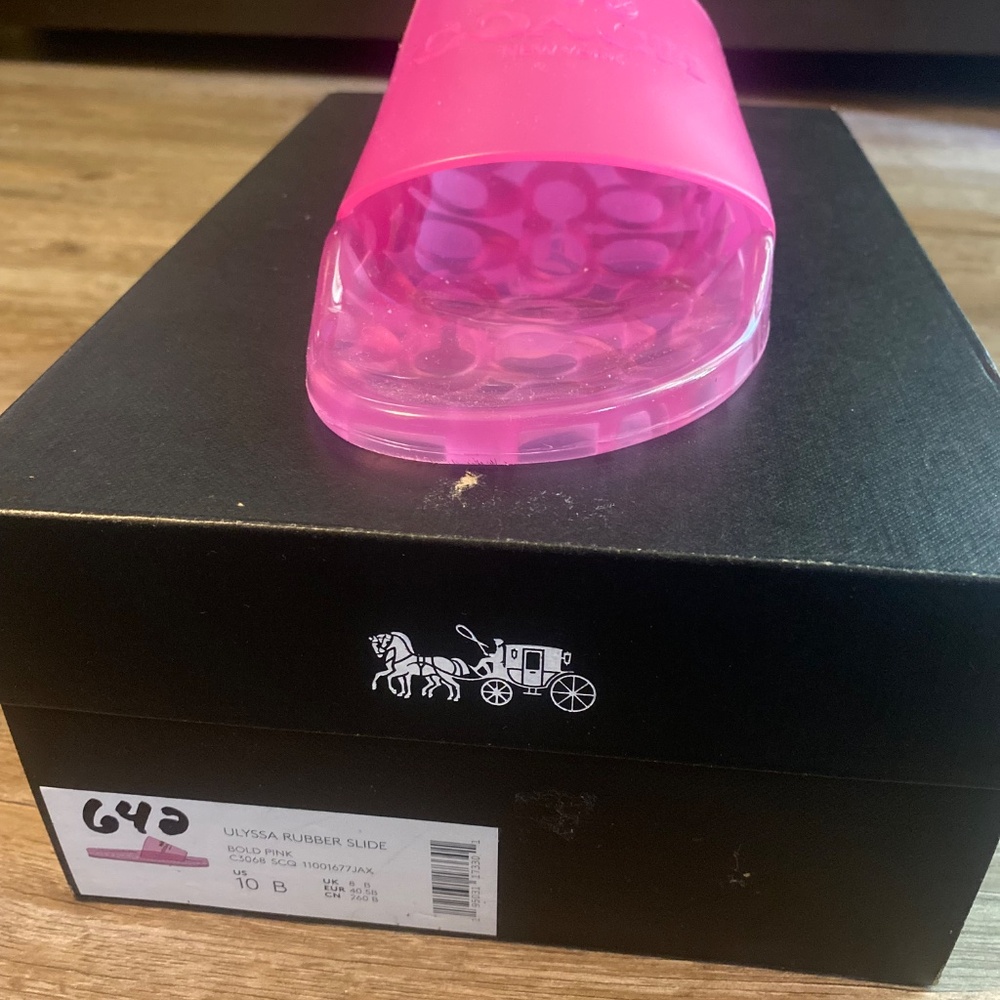 Worn once! Coach Ulyssa Rubber Slide Sandals Bold Pink size 10B box - Picture 2 of 2